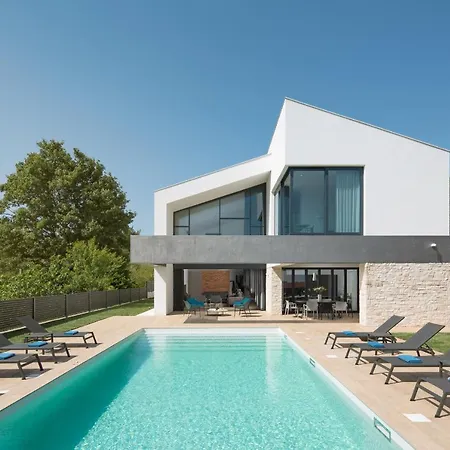 Eden Villa