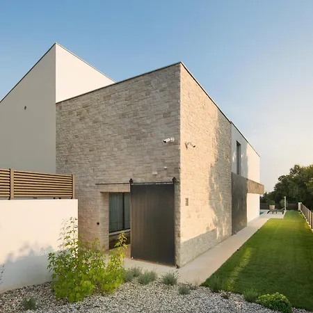 Eden Villa Ližnjan