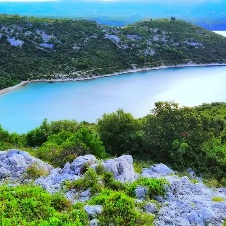 Eden * Ližnjan